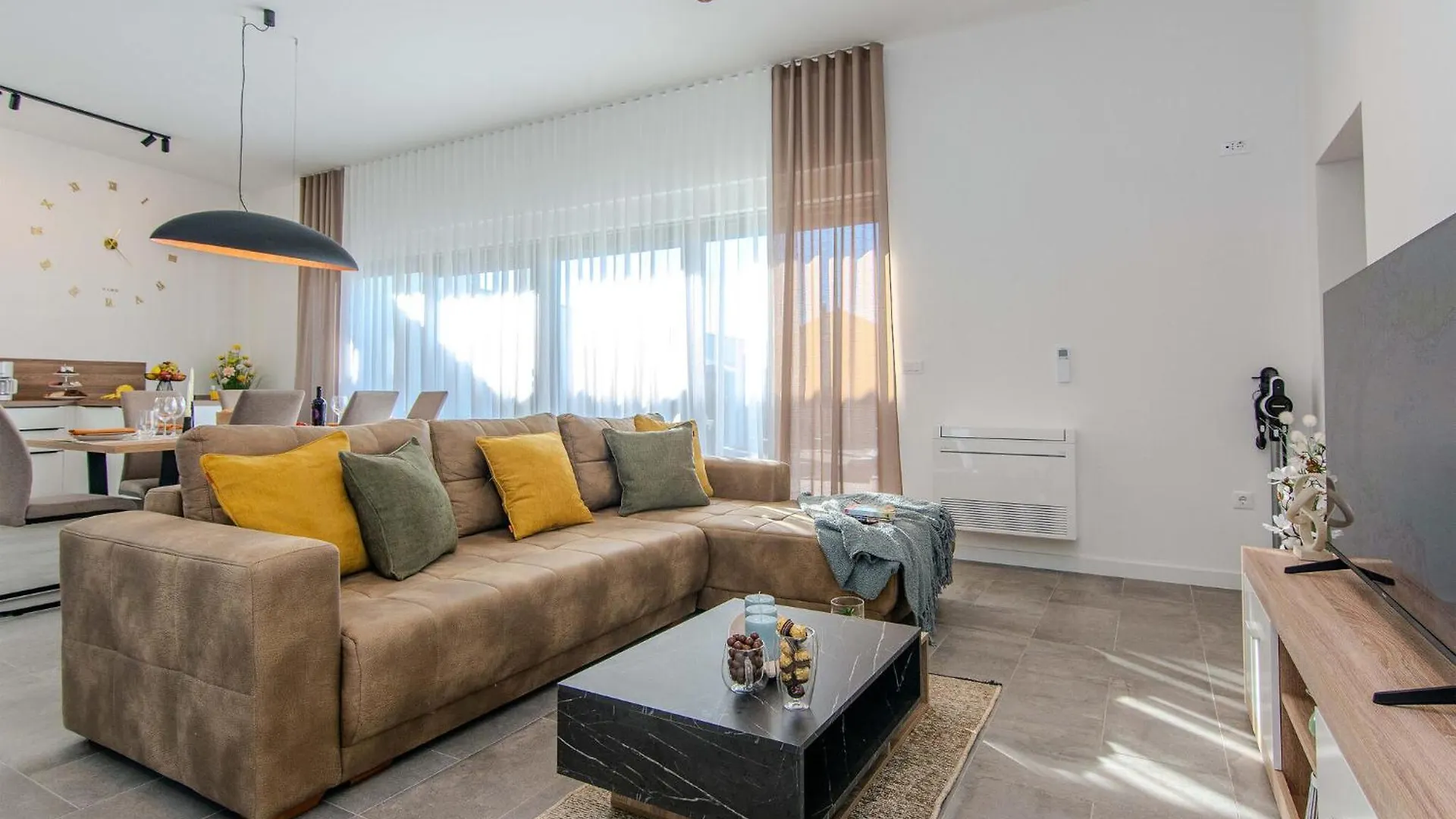 別荘 Amazing Home In Nin With Sauna