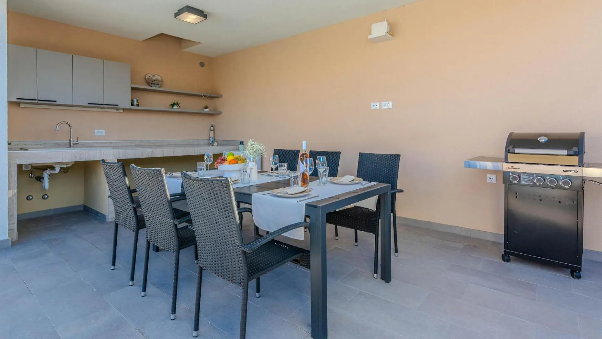 Amazing Home In Nin With Sauna