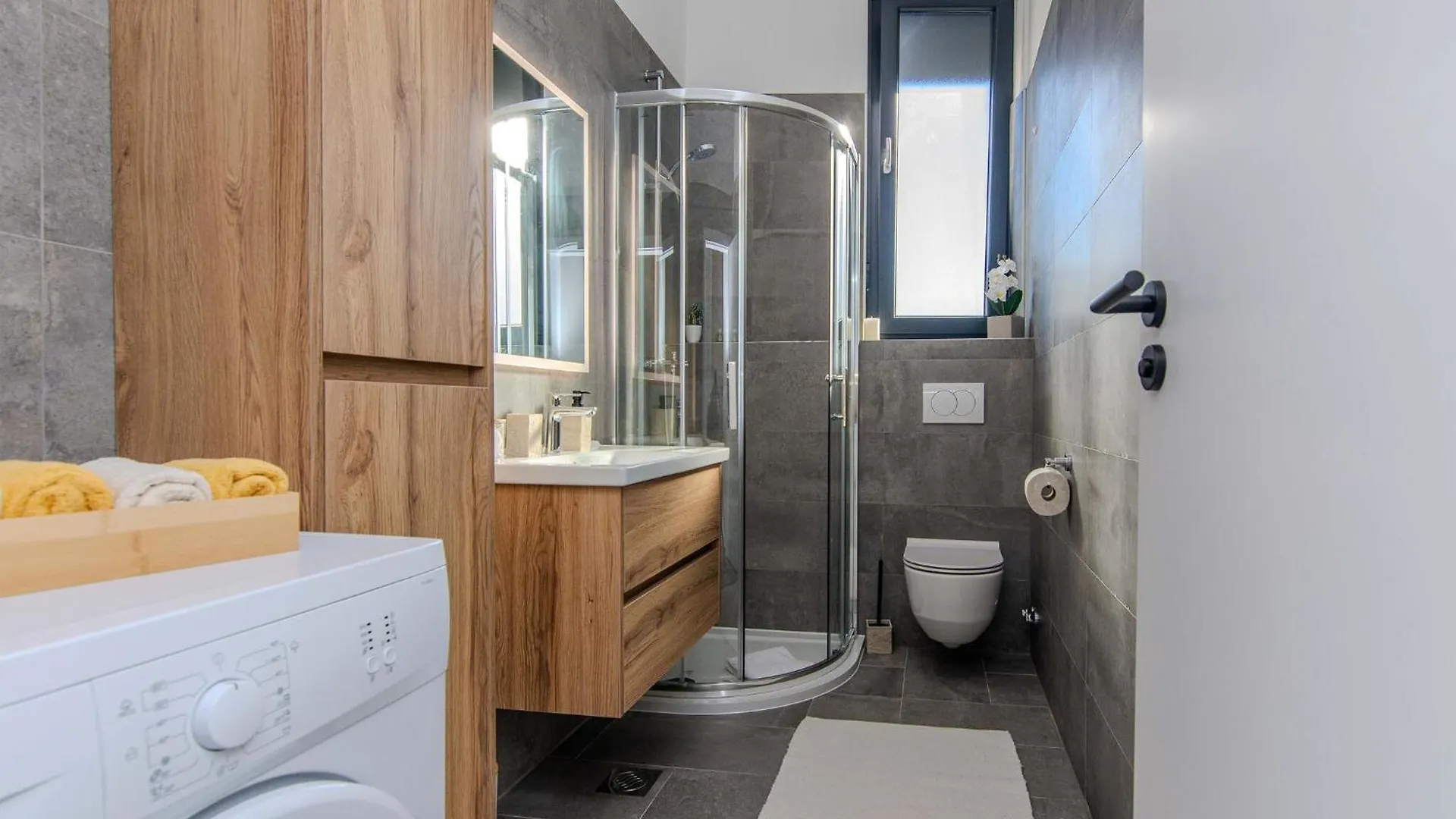 別荘 Amazing Home In Nin With Sauna