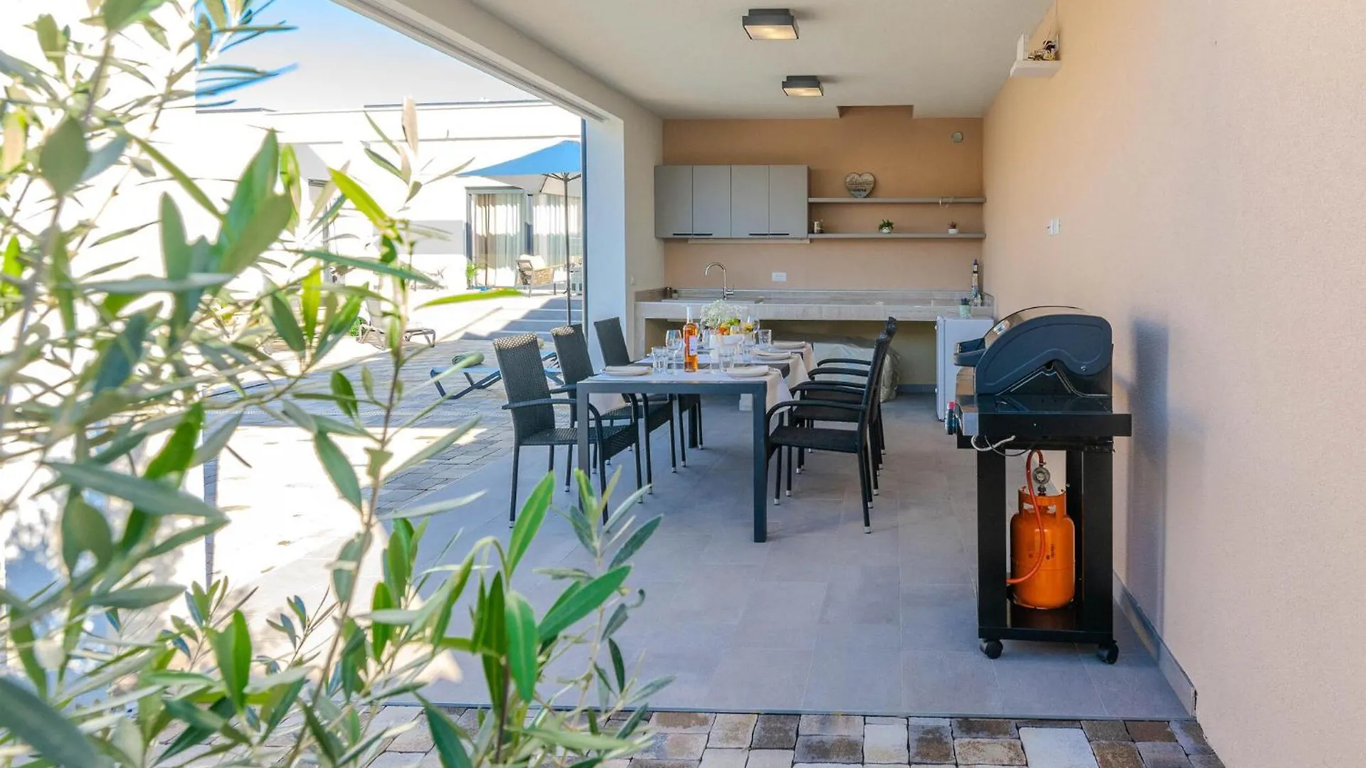 別荘 Amazing Home In Nin With Sauna