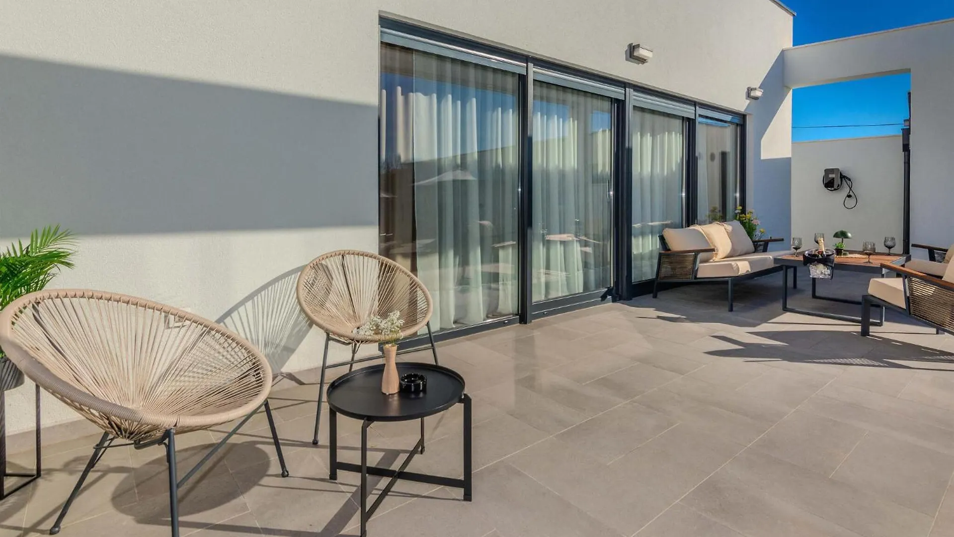 Amazing Home In Nin With Sauna 0*,